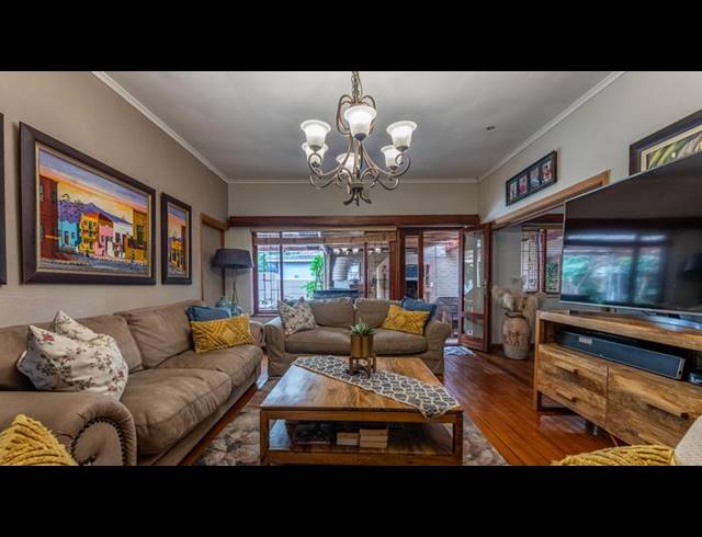 5 BEDROOM HOUSE FOR SALE IN BOSTON